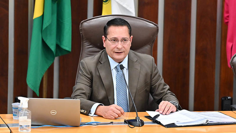 Imagem 1 - Ezequiel Ferreira solicita série de melhorias para cidades da região Oeste. Entre as solicitações feitas pelo presidente da Assembleia Legislativa do RN, o aumento do efetivo policial e um estudo de viabilidade para a execução do saneamento básico nas ruas de Apodi; reforma de escola estadual, no municípios e Areia Branca; perfuração e instalação de poços, em Alto do Rodrigues; além de envio de viaturas policiais e o aumento do efetivo de Major Sales e Martins; veja outras solicitações do parlamentar. Imagem 1 - Ezequiel Ferreira solicita série de melhorias para cidades da região Oeste. Entre as solicitações feitas pelo presidente da Assembleia Legislativa do RN, o aumento do efetivo policial e um estudo de viabilidade para a execução do saneamento básico nas ruas de Apodi; reforma de escola estadual, no municípios e Areia Branca; perfuração e instalação de poços, em Alto do Rodrigues; além de envio de viaturas policiais e o aumento do efetivo de Major Sales e Martins; veja outras solicitações do parlamentar.