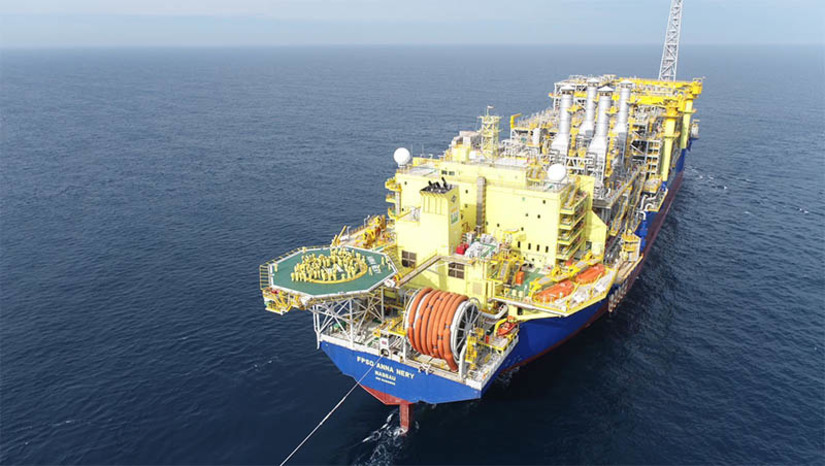 Imagem 1 -  Presidente da Petrobras diz que está preparando a empresa para o futuro da transição energética . Jean Paul Preste assumiu a presidência da maior companhia da América Latina há 100 dias. A composição da diretoria executiva, que completa a Alta Administração da empresa, foi concluída em meados de abril, enquanto o Conselho de Administração só teve seus novos membros eleitos, incluindo os representantes do acionista majoritário, no último dia 27 de abril. O gestor fez um balanço dos primeiros 100 dias. Entre os destaques, estão a contratação mais mais de 1500 novos empregados aprovados em processo seletivo público, além da assinatura de mais de R$ 22,8 bilhões em contratos.