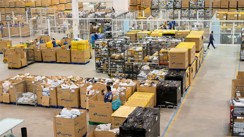 Imagem 1 -  Presidente dos Correios anuncia instalação no RN do primeiro Hub da empresa no NordesteO anúncio foi feito nesta terça (20), por Fabiano Silva dos Santos. “Estamos há anos nessa articulação e, agora, com a sensibilidade de um governo que cuida das pessoas e do patrimônio público, enfim chega essa excelente notícia. Um sonho e luta ainda do tempo que eu era deputada federal. Traz empregos, desenvolvimento econômico e insere nosso estado de forma estratégica nessa política de reinvestimento na empresa pública”, comemorou a governadora Fátima Bezerra.
