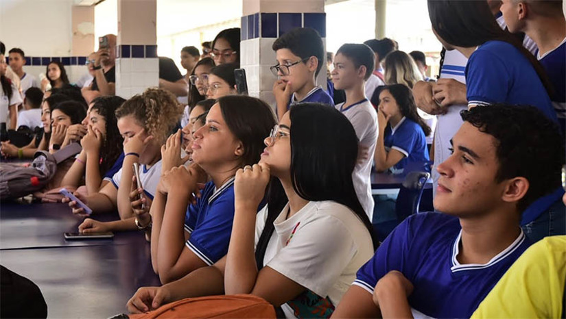 Imagem 1 - PMM convoca novos candidatos inscritos no "Jovem Do Futuro”; veja lista de convocados. A lista com os nomes dos aprovados na análise de documentos pode ser vista no site Jovem do Futuro. O programa irá beneficiar 1.000 jovens com ações desenvolvidas pelo Município. Os convocados agora devem realizar a entrega dos documentos comprobatórios, na Secretaria Municipal de Assistência Social e Cidadania. Imagem 1 - PMM convoca novos candidatos inscritos no "Jovem Do Futuro”; veja lista de convocados. A lista com os nomes dos aprovados na análise de documentos pode ser vista no site Jovem do Futuro. O programa irá beneficiar 1.000 jovens com ações desenvolvidas pelo Município. Os convocados agora devem realizar a entrega dos documentos comprobatórios, na Secretaria Municipal de Assistência Social e Cidadania.