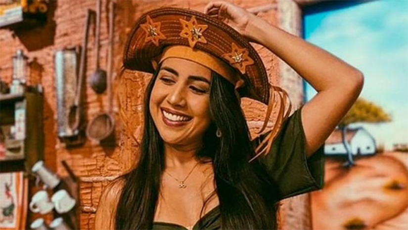 Imagem 1 - A festa contará com dois espaços para shows musicais: Vila do Bode e Vila do Forró. As principais atrações são as bandas cearenses Mastruz com Leite e Cavalo de Pau, além do Forró dos 3 e da cantora mossoroense Caroline Melo. O evento acontecerá de 10 a 13 de agosto no Parque de Exposições Armando Buá, na conhecida Feira do Bode. A abertura oficial da festa será na sexta-feira (11). Imagem 1 - A festa contará com dois espaços para shows musicais: Vila do Bode e Vila do Forró. As principais atrações são as bandas cearenses Mastruz com Leite e Cavalo de Pau, além do Forró dos 3 e da cantora mossoroense Caroline Melo. O evento acontecerá de 10 a 13 de agosto no Parque de Exposições Armando Buá, na conhecida Feira do Bode. A abertura oficial da festa será na sexta-feira (11).