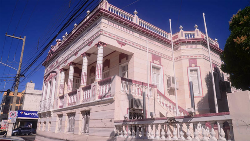 Imagem 1 - Secretaria da Fazenda de Mossoró negociou mais de R$ 7,1 milhões em julho por meio do PPI. O dado consta no levantamento de adesão do contribuinte mossoroense ao Programa de Parcelamento Incentivado (PPI), divulgado nesta quarta-feira (2), pela Sefaz. O número é referente ao mês de julho deste ano, primeiro mês do programa de parcelamento no ano. O demonstrativo dos parcelamentos efetuados refere-se ao período de 3 a 31 do mês passado. Ainda segundo a secretaria, um total de 1.707 contribuintes aderiram ao programa voltado a facilitar e viabilizar a liquidação de débitos tributários vencidos até 31 de dezembro de 2022, com o Fisco municipal. Imagem 1 - Secretaria da Fazenda de Mossoró negociou mais de R$ 7,1 milhões em julho por meio do PPI. O dado consta no levantamento de adesão do contribuinte mossoroense ao Programa de Parcelamento Incentivado (PPI), divulgado nesta quarta-feira (2), pela Sefaz. O número é referente ao mês de julho deste ano, primeiro mês do programa de parcelamento no ano. O demonstrativo dos parcelamentos efetuados refere-se ao período de 3 a 31 do mês passado. Ainda segundo a secretaria, um total de 1.707 contribuintes aderiram ao programa voltado a facilitar e viabilizar a liquidação de débitos tributários vencidos até 31 de dezembro de 2022, com o Fisco municipal.
