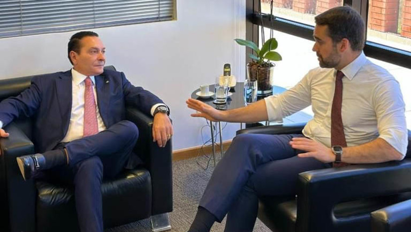 Imagem 1 - Eduardo Leite fará evento “Diálogos Tucanos RN” com Ezequiel e reunirá lideranças no próximo dia 18 . Esta semana prefeitos, vice-prefeitos, vereadores e pré-candidatos do PSDB serão mobilizados para o evento. O encontro regional acontecerá em Natal. O evento servirá para ouvir líderes e militância sobre o futuro do partido no Brasil. Eduardo já percorreu os Estados da Bahia, Goiás, Mato Grosso do Sul e Espírito Santo, para discutir o futuro do país e também a reconstrução do partido. Imagem 1 - Eduardo Leite fará evento “Diálogos Tucanos RN” com Ezequiel e reunirá lideranças no próximo dia 18 . Esta semana prefeitos, vice-prefeitos, vereadores e pré-candidatos do PSDB serão mobilizados para o evento. O encontro regional acontecerá em Natal. O evento servirá para ouvir líderes e militância sobre o futuro do partido no Brasil. Eduardo já percorreu os Estados da Bahia, Goiás, Mato Grosso do Sul e Espírito Santo, para discutir o futuro do país e também a reconstrução do partido.
