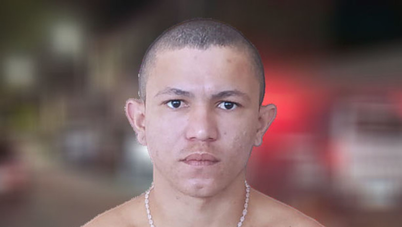 Imagem 1 - TJP de Mossoró retoma atividades no próximo dia 21 com julgamento de mais um envolvido no “Caso Geanne”. Thailson Vinicius da Silva, conhecido como “Bibi da Carroça”, de 23 anos, vai à júri popular no Fórum Municipal Desembargador Silveira Martins, no próximo dia 21. Este será o primeiro julgamento da Segunda Reunião Ordinária Tribunal do Júri Popular de Mossoró, que ainda terá outras 3 sessões no mês de agosto. Thailson é acusado de ter participado do homicídio da menina Geanne de Melo Nogueira, no dia 4 de novembro de 2018, do Dom Jaime Câmara. A adolescente foi morta por vingança, arrastada pela rua, torturada e teve o corpo queimado. De acordo com a denúncia, o réu foi o responsável por cobrar o combustível utilizado no crime. Imagem 1 - TJP de Mossoró retoma atividades no próximo dia 21 com julgamento de mais um envolvido no “Caso Geanne”. Thailson Vinicius da Silva, conhecido como “Bibi da Carroça”, de 23 anos, vai à júri popular no Fórum Municipal Desembargador Silveira Martins, no próximo dia 21. Este será o primeiro julgamento da Segunda Reunião Ordinária Tribunal do Júri Popular de Mossoró, que ainda terá outras 3 sessões no mês de agosto. Thailson é acusado de ter participado do homicídio da menina Geanne de Melo Nogueira, no dia 4 de novembro de 2018, do Dom Jaime Câmara. A adolescente foi morta por vingança, arrastada pela rua, torturada e teve o corpo queimado. De acordo com a denúncia, o réu foi o responsável por cobrar o combustível utilizado no crime.