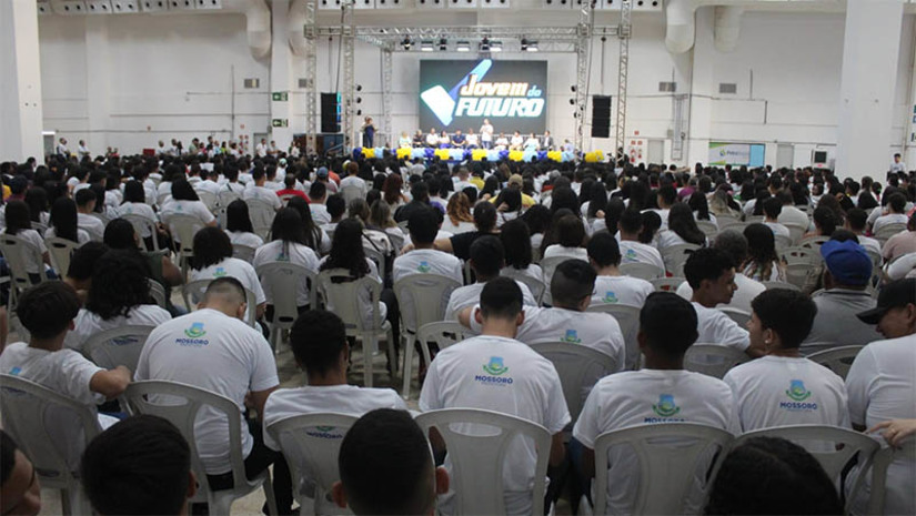 Imagem 1 - Confira os locais onde serão realizadas as aula do Programa "Jovem do Futuro" 2023. A Secretaria Municipal de Assistência Social e Cidadania (Semasc) também divulgou as turmas do programa. A lista com os nomes dos beneficiários está disponível no site Jovem do Futuro. Os beneficiados deverão se apresentar aos sábados, a partir das 8h, nos respectivos locais de aula e turmas, para oficinas, seminários e demais atividades do programa. Imagem 1 - Confira os locais onde serão realizadas as aula do Programa "Jovem do Futuro" 2023. A Secretaria Municipal de Assistência Social e Cidadania (Semasc) também divulgou as turmas do programa. A lista com os nomes dos beneficiários está disponível no site Jovem do Futuro. Os beneficiados deverão se apresentar aos sábados, a partir das 8h, nos respectivos locais de aula e turmas, para oficinas, seminários e demais atividades do programa.