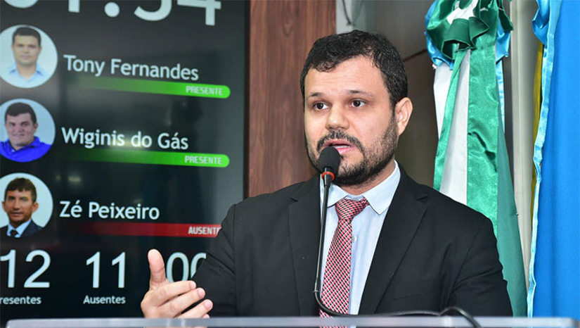Imagem 1 - Banco de dados vai reunir registros de violência contra a mulher para nortear políticas públicas, em MossoróTrata-se do Observatório da Violência contra a Mulher de Mossoró, a ser criado a partir de notificações da Secretaria Municipal de Saúde, da Delegacia de Defesa da Mulher, do Ministério Público e da Defensoria Pública e outras instituições. O Observatório é instituído pelo Projeto de Lei 27/2023, de autoria do vereador Tony Fernandes (Solidariedade), aprovado no plenário na Câmara Municipal, terça-feira (22), e enviado para ao Executivo para sanção. Imagem 1 - Banco de dados vai reunir registros de violência contra a mulher para nortear políticas públicas, em MossoróTrata-se do Observatório da Violência contra a Mulher de Mossoró, a ser criado a partir de notificações da Secretaria Municipal de Saúde, da Delegacia de Defesa da Mulher, do Ministério Público e da Defensoria Pública e outras instituições. O Observatório é instituído pelo Projeto de Lei 27/2023, de autoria do vereador Tony Fernandes (Solidariedade), aprovado no plenário na Câmara Municipal, terça-feira (22), e enviado para ao Executivo para sanção.