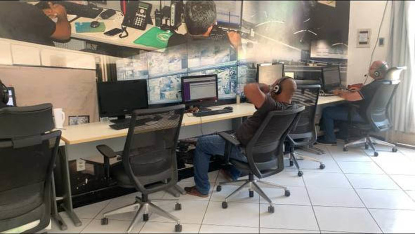 Imagem 1 -  Autoridades tranquilizam população sobre possíveis tentativas de raptos de crianças: “Não aconteceram!”. Informações que se espalham nas redes sociais têm causado um verdadeiro pânico na população e gerado uma série de notícias falsas sobre possíveis tentativas de sequestro de crianças em Mossoró. De acordo com o delegado Denis Carvalho, dos inúmeros relatos, apenas 5 Boletins de Ocorrência foram registrados. Desses, nenhum fala sobre qualquer ação efetiva ou agressão, apenas relatos de veículos passando pelas ruas em atitudes que a população considera suspeita. “Estamos investigando, porque é uma obrigação nossa, mas repito: até agora não temos qualquer informação concreta sobre isso”. O diretor do Ciosp, Coronel Humberto Pimenta, também afirmou que nem a Central de Comando e nem as viaturas de ruas receberam qualquer denúncia oficial sobre essas possíveis tentativas.