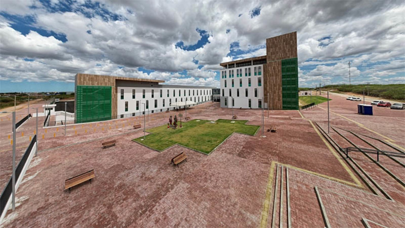 Imagem 1 -  Hospital da Mulher passa a ofertar atendimento em gastroenterologia pediátrica às crianças com APLV. O serviço, que passará a funcionar a partir desta quinta-feira (31), irá beneficiar 100 famílias do Oeste Potiguar. O atendimento será voltado a crianças da região, cadastradas para atendimento de alergia à proteína do leite da vaca, que passam a ser acompanhadas em Mossoró, não tendo mais que se deslocar até a capital do RN. No Hospital da Mulher as famílias terão acesso às consultas médicas, ao acompanhamento e orientações da equipe de nutrição, e irão receber as fórmulas alimentares infantis que substituem o leite.