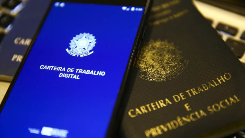 Imagem 1 - Brasil apresenta saldo positivo de 142.702 postos de trabalho em julho. Os dados são do Novo Caged. O saldo positivo foi puxado pelo setor de serviços, que gerou 56.303 postos (39% do saldo) e comércio, com 26.744 postos (19% do saldo). No acumulado do ano, são 1,16 milhão de postos de trabalho, saldo positivo nos cinco grupamentos econômicos avaliados e em 26 das 27 Unidades da Federação. Imagem 1 - Brasil apresenta saldo positivo de 142.702 postos de trabalho em julho. Os dados são do Novo Caged. O saldo positivo foi puxado pelo setor de serviços, que gerou 56.303 postos (39% do saldo) e comércio, com 26.744 postos (19% do saldo). No acumulado do ano, são 1,16 milhão de postos de trabalho, saldo positivo nos cinco grupamentos econômicos avaliados e em 26 das 27 Unidades da Federação.