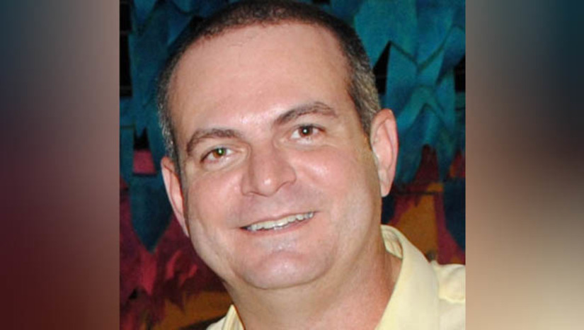 Imagem 1 - “Sempre tive certeza que essa seria a decisão da justiça”, diz Gustavo Rosado sobre absolvição. O ex-secretário de cultura do município de Mossoró, juntamente com outras 7 pessoas, foi absolvido dos crimes de corrupção passiva, organização criminosa, fraude em licitação e peculato, no âmbito da Operação Anarriê, deflagrada pelo MPRN no ano de 2016. A operação apontava que os supostos crimes teriam sido cometidos em duas edições do MCJ. A decisão pela absolvição dos réus foi proferida por um colegiado formado por três juízas, na sexta-feira (8). “Muito feliz, porque nesses 7 anos, a minha palavra não poderia ser suficiente para provar a minha inocência. Agora, com o respaldo da justiça, estou dando a resposta que a sociedade mossoroense aguardava e merecia”, completou Gustavo Rosado. Imagem 1 - “Sempre tive certeza que essa seria a decisão da justiça”, diz Gustavo Rosado sobre absolvição. O ex-secretário de cultura do município de Mossoró, juntamente com outras 7 pessoas, foi absolvido dos crimes de corrupção passiva, organização criminosa, fraude em licitação e peculato, no âmbito da Operação Anarriê, deflagrada pelo MPRN no ano de 2016. A operação apontava que os supostos crimes teriam sido cometidos em duas edições do MCJ. A decisão pela absolvição dos réus foi proferida por um colegiado formado por três juízas, na sexta-feira (8). “Muito feliz, porque nesses 7 anos, a minha palavra não poderia ser suficiente para provar a minha inocência. Agora, com o respaldo da justiça, estou dando a resposta que a sociedade mossoroense aguardava e merecia”, completou Gustavo Rosado.