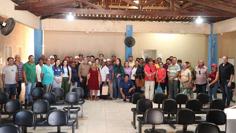 Imagem 1 -  Igarn regulariza 72 produtores irrigantes de Baraúna para a obtenção de Outorgas de Uso dos Recursos Hídricos. A ação, por meio do Igarn Itinerante, aconteceu nos dia 28 e 29 de setembro. O objetivo é descentralizar e interiorizar os serviços de regularização para obtenção de Licenças de Obra Hidráulica e Outorgas de Uso dos Recursos Hídricos, assim como de Dispensas de Licenças e Certificados de Uso Insignificante indo ao encontro dos usuários de água.