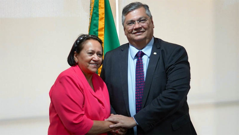 Imagem 1 - Contratos de obras e novos equipamentos a Segurança Pública do RN serão entregues nesta quarta, 11. O ministro da Justiça, Flávio Dino, cumpre agenda nesta quarta-feira (11), às 16h, em Natal, nas dependências da Escola de Governo Cardeal Dom Eugênio de Araújo Sales, para entregar R$ 35 milhões em contratos de obras e novos equipamentos ao Sistema Penitenciário do Rio Grande do Norte. Dentro dos contratos, o Ministério da Justiça vai assinar a construção de uma nova unidade de baixa complexidade dentro do Complexo de Alcaçuz, em Nísia Floresta, com abertura de 408 novas vagas. Além disso, serão liberados recursos para a reforma e adequação do Centro de Detenção Provisória Potengi, para 120 novas vagas. Imagem 1 - Contratos de obras e novos equipamentos a Segurança Pública do RN serão entregues nesta quarta, 11. O ministro da Justiça, Flávio Dino, cumpre agenda nesta quarta-feira (11), às 16h, em Natal, nas dependências da Escola de Governo Cardeal Dom Eugênio de Araújo Sales, para entregar R$ 35 milhões em contratos de obras e novos equipamentos ao Sistema Penitenciário do Rio Grande do Norte. Dentro dos contratos, o Ministério da Justiça vai assinar a construção de uma nova unidade de baixa complexidade dentro do Complexo de Alcaçuz, em Nísia Floresta, com abertura de 408 novas vagas. Além disso, serão liberados recursos para a reforma e adequação do Centro de Detenção Provisória Potengi, para 120 novas vagas.