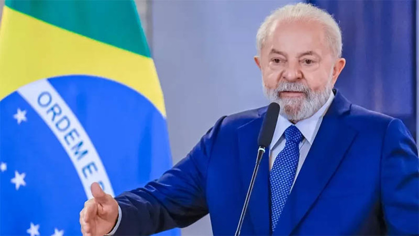 Imagem 1 -  [COLUNA ESPLANADA] O presidente Lula da Silva já bateu o martelo: só vai fazer novas mudanças no Governo – Caixa, Funasa e outros cargos - no ano que vem. “Vamos votar o Orçamento de 2024 e só. O Centrão adora esse tema”, posiciona à Coluna um ministro palaciano. As negociações com os partidos estão paradas desde que o presidente Lula passou por um procedimento médico no quadril. O Progressistas, partido do presidente da Câmara, Arthur Lira (AL), quer a presidência da Caixa e carta branca para indicações em todas as vice-presidências e diretorias na instituição. Já a Funasa é disputada pelo PSD e Republicanos. Também permanece indefinido se a Fundação ficará subordinada ao Ministério da Saúde ou à pasta das Cidades.