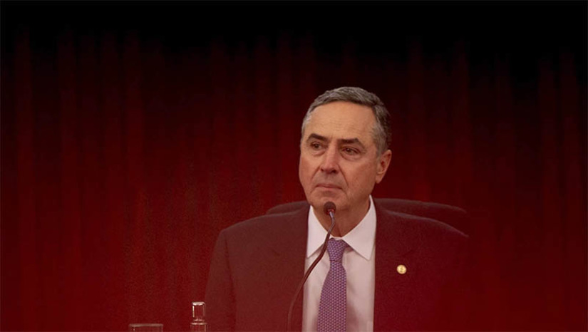 Imagem 1 -  [COLUNA ESPLANADA] Disposto a esfriar os ânimos entre o Judiciário e o Congresso Nacional, o ministro Luís Roberto Barroso (presidente do Supremo Tribunal Federal) foi cirúrgico. Ele pediu destaque na ação que julga a omissão do Congresso em regulamentar a licença paternidade, que está na Constituição desde 1988. O plenário virtual já formara maioria para considerar os parlamentares omissos mas, com o destaque, Barroso “puxa” o julgamento para o plenário físico e acalma os ânimos. O presidente da Câmara, Arthur Lira (PP-AL), também já sinalizou que não dará andamento às pautas relacionadas à restrição do poder do STF.