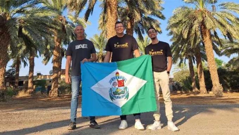 Imagem 1 - Estudantes da Ufersa retornam de Israel e chegam a Mossoró neste sábado,14. A confirmação é da Embaixada do Brasil, em Tel Aviv, que foi dada esta manhã ao Jornal Mossoró Hoje nas Ondas do Rádio pela à reitora, professora Ludimilla Oliveira. Francisco das Chagas Barbalho Neto e Roosevelt Araújo Sales Júnior estão incluídos na lista de passageiros do voo de repatriação de brasileiros em trânsito em Israel. De acordo com comunicado da instituição, os estudantes estão na lista de prioridade a brasileiros não residentes. Imagem 1 - Estudantes da Ufersa retornam de Israel e chegam a Mossoró neste sábado,14. A confirmação é da Embaixada do Brasil, em Tel Aviv, que foi dada esta manhã ao Jornal Mossoró Hoje nas Ondas do Rádio pela à reitora, professora Ludimilla Oliveira. Francisco das Chagas Barbalho Neto e Roosevelt Araújo Sales Júnior estão incluídos na lista de passageiros do voo de repatriação de brasileiros em trânsito em Israel. De acordo com comunicado da instituição, os estudantes estão na lista de prioridade a brasileiros não residentes.