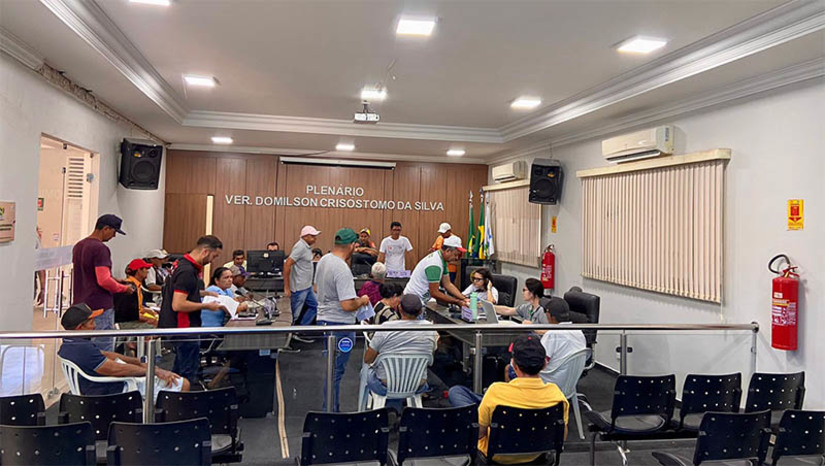 Imagem 1 -  Idema/RN realiza mutirão de Dispensa de Licença no município de Apodi. A equipe estará presente na IV edição da Feira Multissetorial do Médio Oeste (FEMULTI), que reunirá festival gastronômico, IV Seminário da Fruticultura e V Fórum das Águas. Os atendimentos do Idema serão realizados nesta sexta-feira (20) e sábado (21). O mutirão para cadastramento de produtores rurais e irrigantes tem o objetivo de acelerar e interiorizar os processos de licenciamento ambiental na região do Oeste, sem deixar de levar em consideração, principalmente, a proteção ao meio ambiente.