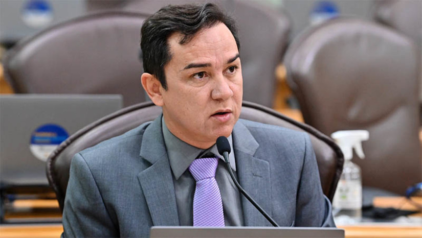 Imagem 1 - Transposição do rio São Francisco será tema de audiência pública na ALRN. O debate partiu de uma proposição do deputado Neilton Diógenes (PL). O evento será na próxima quinta-feira (19), às 14h, no auditório do campus do IFRN, em Apodi. “O projeto de transposição do rio São Francisco é essencial para toda nossa região Nordeste e, em especial, para o Rio Grande do Norte. Isso é senso comum. Mas precisamos ampliar o debate analisando a ótica também da integração com o perímetro irrigado à microrregião da Chapada do Apodi”, destacou o parlamentar, observando que as bacias e os projetos hídricos do Rio Grande do Norte não podem ser tratados de forma individualizada, mas sempre observando o contexto do cenário macro. Imagem 1 - Transposição do rio São Francisco será tema de audiência pública na ALRN. O debate partiu de uma proposição do deputado Neilton Diógenes (PL). O evento será na próxima quinta-feira (19), às 14h, no auditório do campus do IFRN, em Apodi. “O projeto de transposição do rio São Francisco é essencial para toda nossa região Nordeste e, em especial, para o Rio Grande do Norte. Isso é senso comum. Mas precisamos ampliar o debate analisando a ótica também da integração com o perímetro irrigado à microrregião da Chapada do Apodi”, destacou o parlamentar, observando que as bacias e os projetos hídricos do Rio Grande do Norte não podem ser tratados de forma individualizada, mas sempre observando o contexto do cenário macro.