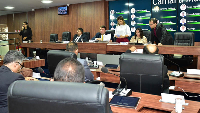 Imagem 1 - PL que homologa a revisão do Plano Municipal para a Infância e Adolescência será votado na segunda (30) na CMM. A votação está prevista para as 10h. A convocação para a sessão extraordinária é feita pelo Ato da Presidência nº 20, de 27 de outubro de 2023. O Projeto de Lei do Executivo n° 72/202 é de autoria do executivo. Documento de planejamento, o PMIA identifica os problemas locais que mais afetam a vida das crianças e dos adolescentes no município e aponta estratégias e soluções. Imagem 1 - PL que homologa a revisão do Plano Municipal para a Infância e Adolescência será votado na segunda (30) na CMM. A votação está prevista para as 10h. A convocação para a sessão extraordinária é feita pelo Ato da Presidência nº 20, de 27 de outubro de 2023. O Projeto de Lei do Executivo n° 72/202 é de autoria do executivo. Documento de planejamento, o PMIA identifica os problemas locais que mais afetam a vida das crianças e dos adolescentes no município e aponta estratégias e soluções.
