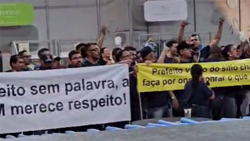 Imagem 1 - "É lamentável que um grupo tenha tentado usar um ato oficial de um tradicional evento do Estado com fins que não se coadunam com a grandeza da Ficro, a maior feira multissetorial do Rio Grande do Norte, celebrando em 2023 a sua 35ª edição. Respeitamos o livre direito de manifestação, garantido pela Constituição Federal, mas há espaços, meios e formas para que essas manifestações ocorram, sem que seja necessário tumultuar o andamento de um evento que tem em sua história a consolidação de inúmeros negócios, movimentando a economia local, regional e estadual" Imagem 1 - "É lamentável que um grupo tenha tentado usar um ato oficial de um tradicional evento do Estado com fins que não se coadunam com a grandeza da Ficro, a maior feira multissetorial do Rio Grande do Norte, celebrando em 2023 a sua 35ª edição. Respeitamos o livre direito de manifestação, garantido pela Constituição Federal, mas há espaços, meios e formas para que essas manifestações ocorram, sem que seja necessário tumultuar o andamento de um evento que tem em sua história a consolidação de inúmeros negócios, movimentando a economia local, regional e estadual"