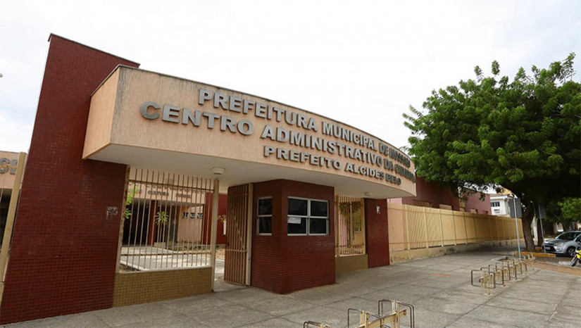 Imagem 1 - PMM e IFRN abrem inscrições para curso de Eletricista em Sistema de Energias Renováveis. A capacitação faz parte do programa “Qualifica Mais Energife”. Estão sendo ofertadas 20 vagas, com carga horária de 200 horas. As inscrições vão até o dia 24 de novembro e as aulas começarão no dia 7 de dezembro. O curso terá duração de 60 dias, com aulas de segunda a sexta, das 19h às 22h. Os interessados precisam ter idade mínima de 18 anos, ter cursado o Ensino Fundamental, estar inscrito no Cadastro Único e residir em Mossoró; veja como se inscrever. Imagem 1 - PMM e IFRN abrem inscrições para curso de Eletricista em Sistema de Energias Renováveis. A capacitação faz parte do programa “Qualifica Mais Energife”. Estão sendo ofertadas 20 vagas, com carga horária de 200 horas. As inscrições vão até o dia 24 de novembro e as aulas começarão no dia 7 de dezembro. O curso terá duração de 60 dias, com aulas de segunda a sexta, das 19h às 22h. Os interessados precisam ter idade mínima de 18 anos, ter cursado o Ensino Fundamental, estar inscrito no Cadastro Único e residir em Mossoró; veja como se inscrever.