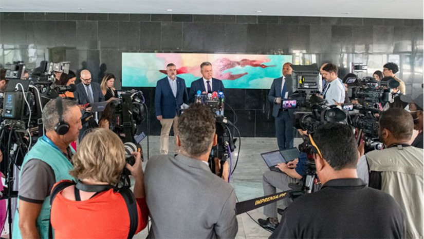 Imagem 1 -  A ampliação do prazo, conforme o ministro da Casa Civil, visa garantir a conclusão do envio de documentos. Governo espera ultrapassar 20 mil propostas inscritas. Os editais já têm reservado R＄ 136 bilhões para as obras, para construções nas áreas da Educação, da Saúde, das Cidades, da Cultura, dos Esportes e da Justiça e Segurança Pública.