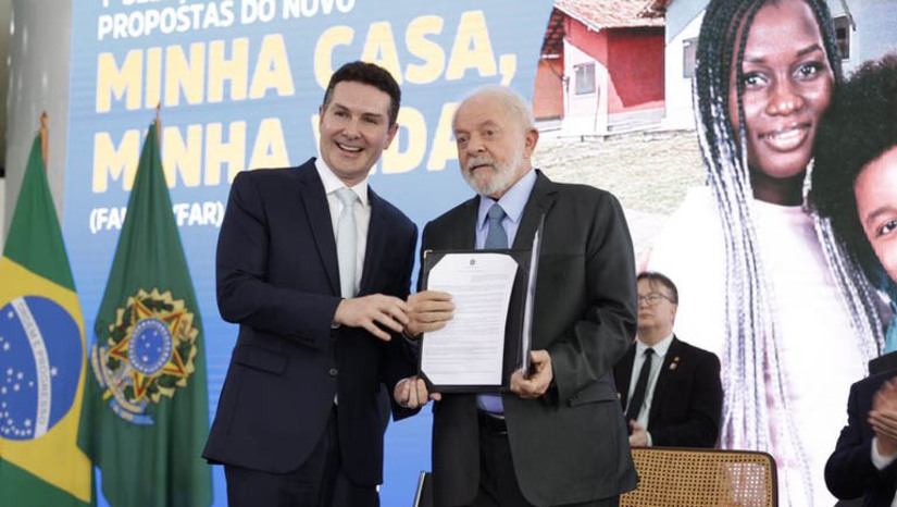 Imagem 1 - 740 unidades da Faixa 1 do Novo Minha Casa, Minha Vida serão construídas em Mossoró. As unidades habitacionais desta faixa são voltadas para famílias com renda mensal de até 2 salários mínimos (R$ 2.640 em valores atuais). O Rio Grande do Norte foi contemplado com 4.603 residências, que serão distribuídas em 18 municípios, entre eles, Mossoró, que contará com dois residenciais, sendo um composto por 500 unidades e outro com 240. Imagem 1 - 740 unidades da Faixa 1 do Novo Minha Casa, Minha Vida serão construídas em Mossoró. As unidades habitacionais desta faixa são voltadas para famílias com renda mensal de até 2 salários mínimos (R$ 2.640 em valores atuais). O Rio Grande do Norte foi contemplado com 4.603 residências, que serão distribuídas em 18 municípios, entre eles, Mossoró, que contará com dois residenciais, sendo um composto por 500 unidades e outro com 240.