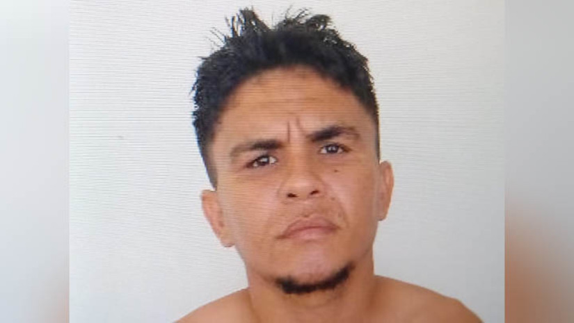 Imagem 1 - Mossoró registra novo crime de homicídio no Dom Jaime Câmara. O caso aconteceu na primeira hora desta terça-feira (28), em uma localidade conhecida como Baixinha. A vítima foi identificada como David Edson Nogueira Rocha, de 36 anos. Segundo informações da PM, ele foi perseguido e morto com vários tiros. Este foi o segundo crime registrado na região em cerca de 24h. Imagem 1 - Mossoró registra novo crime de homicídio no Dom Jaime Câmara. O caso aconteceu na primeira hora desta terça-feira (28), em uma localidade conhecida como Baixinha. A vítima foi identificada como David Edson Nogueira Rocha, de 36 anos. Segundo informações da PM, ele foi perseguido e morto com vários tiros. Este foi o segundo crime registrado na região em cerca de 24h.