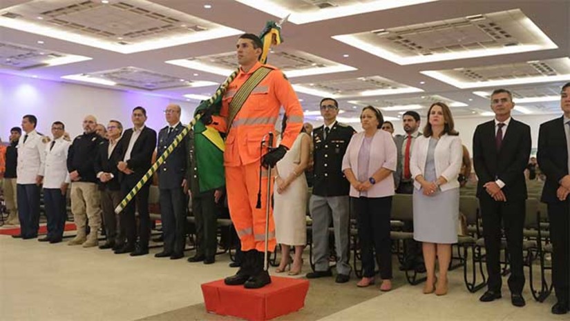 Imagem 1 - Governadora Fátima Bezerra entregou a medalha Major José Osias da Silva, a maior comenda da corporação, para personalidades civis e militares do estado. Hoje, após 106 anos, a instituição tem um efetivo de 873 oficiais e praças, cobrindo áreas estratégicas em Natal, Parnamirim, São Gonçalo do Amarante, Assu, Mossoró, Apodi, Pau dos Ferros, Caicó e Currais Novos. Imagem 1 - Governadora Fátima Bezerra entregou a medalha Major José Osias da Silva, a maior comenda da corporação, para personalidades civis e militares do estado. Hoje, após 106 anos, a instituição tem um efetivo de 873 oficiais e praças, cobrindo áreas estratégicas em Natal, Parnamirim, São Gonçalo do Amarante, Assu, Mossoró, Apodi, Pau dos Ferros, Caicó e Currais Novos.
