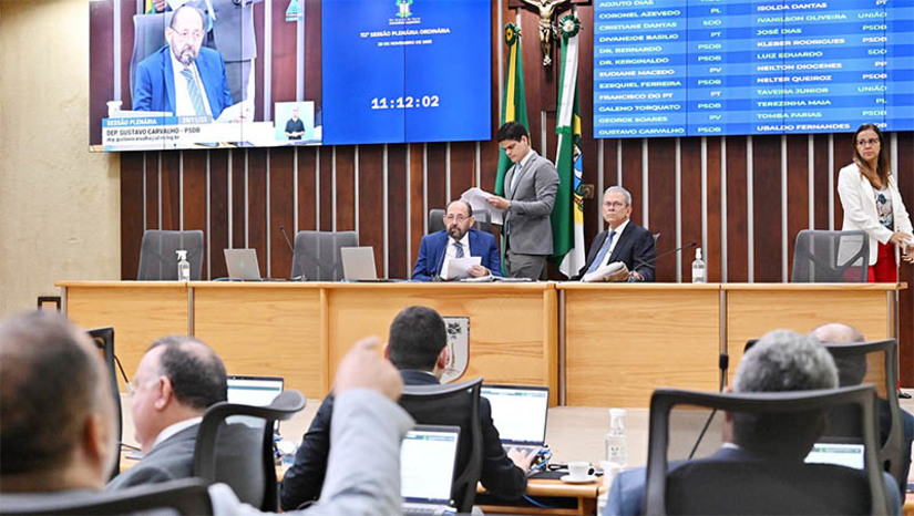   Gratuidade para pessoas com deficiência em concursos do RN é aprovada. A matéria, de autoria do deputado estadual Neilton Diógenes (PP), foi aprovada nesta quarta-feira (29), com apoio unânime dos parlamentares. O texto segue agora para sanção ou veto da governadora Fátima Bezerra. Na mesma sessão, os deputados também aprovaram outros projetos; confira.