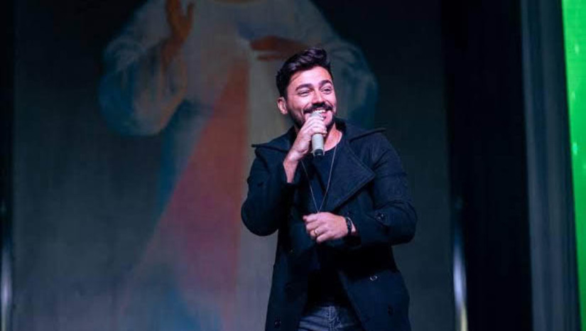 Imagem 1 -  Thiago Brado abre Festa de Santa Luzia 2023 nesta sexta (1º), em Mossoró. A apresentação ocorrerá no adro da Catedral de Santa Luzia de Mossoró logo após a missa de abertura, celebrada às 18h pelo bispo emérito Dom Mariano Manzana. Antes disso, haverá a Carreata da Luz, tendo como ponto de partida a Igreja Matriz de Nossa Senhora de Fátima, situada no conjunto Abolição II, em direção à Catedral. Já o novenário começa amanhã (2) e segue até o dia 12, sempre em dois horários: 16h e 19h30, na Catedral; confira a programação completa deste final de semana.