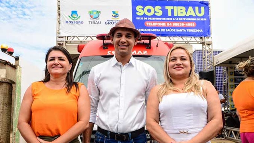 Imagem 1 - A medida se dá para garantia da maior assistência em saúde e segurança dos turistas que frequentam a Costa Branca potiguar, muitos deles mossoroenses que desfrutam das cidades vizinhas na alta estação. A solenidade de assinatura do convênio entre os três municípios aconteceu na Unidade Mista de Saúde Santa Terezinha, em Tibau, local que abriga a base durante este verão. O funcionamento ocorre das 19h da sexta-feira às 7h da segunda-feira, até o dia 14 de fevereiro de 2024, quando se encerra o Carnaval. Telefone da base do SAMU no litoral: (84) 98639-4995. Imagem 1 - A medida se dá para garantia da maior assistência em saúde e segurança dos turistas que frequentam a Costa Branca potiguar, muitos deles mossoroenses que desfrutam das cidades vizinhas na alta estação. A solenidade de assinatura do convênio entre os três municípios aconteceu na Unidade Mista de Saúde Santa Terezinha, em Tibau, local que abriga a base durante este verão. O funcionamento ocorre das 19h da sexta-feira às 7h da segunda-feira, até o dia 14 de fevereiro de 2024, quando se encerra o Carnaval. Telefone da base do SAMU no litoral: (84) 98639-4995.