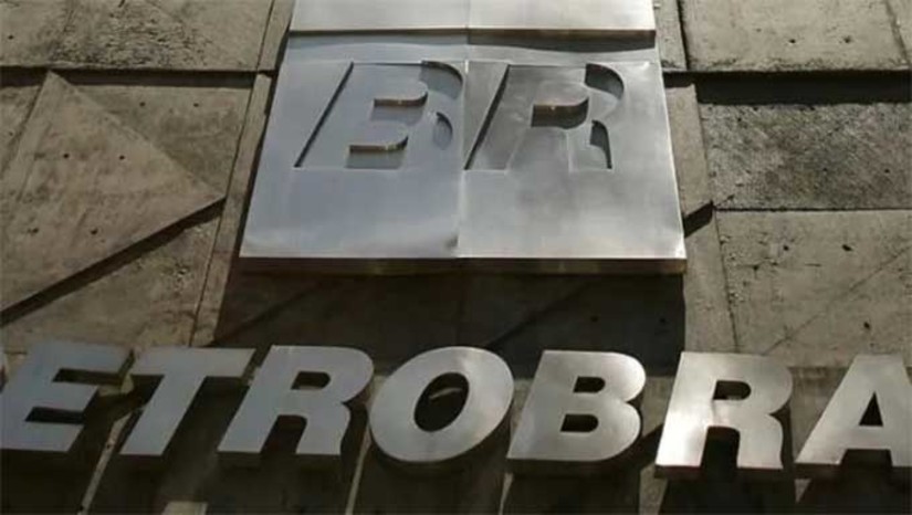 Imagem 1 - A Petrobras ampliou os locais de prova do seu próximo concurso público para todas as capitais de Brasil. Segundo o presidente da Petrobras, Jean Paul Prates, o objetivo da ampliação dos locais de prova é democratizar o acesso ao concurso de abrangência nacional, aumentando a possibilidade de que candidatos de diferentes regiões do Brasil possam se inscrever. Além dos novos inscritos, os candidatos que já se cadastraram para o concurso também poderão alterar o local de prova para uma das capitais inseridas até o término das inscrições, em 31 de janeiro. Imagem 1 - A Petrobras ampliou os locais de prova do seu próximo concurso público para todas as capitais de Brasil. Segundo o presidente da Petrobras, Jean Paul Prates, o objetivo da ampliação dos locais de prova é democratizar o acesso ao concurso de abrangência nacional, aumentando a possibilidade de que candidatos de diferentes regiões do Brasil possam se inscrever. Além dos novos inscritos, os candidatos que já se cadastraram para o concurso também poderão alterar o local de prova para uma das capitais inseridas até o término das inscrições, em 31 de janeiro.