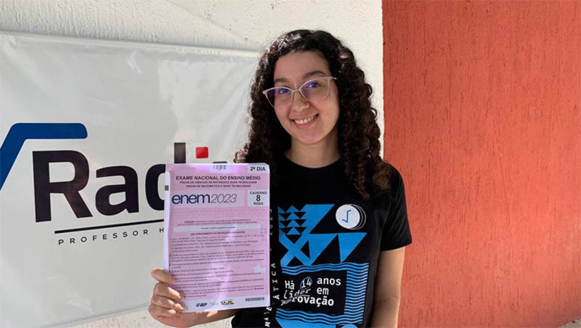 Imagem 1 - “Questão, repetição e muita disciplina”, diz mossoroense que gabaritou matemática no Enem 2023. A estudante Cecília Pinheiro, de 21 anos, que obteve 958.6 pontos em matemática no Enem 2023, nota máxima na disciplina na última edição, contou que sempre foi boa em cálculo, teve uma base de formação muito sólida, mas que teve que aprimorar o tempo de resolução das questões para o exame. Imagem 1 - “Questão, repetição e muita disciplina”, diz mossoroense que gabaritou matemática no Enem 2023. A estudante Cecília Pinheiro, de 21 anos, que obteve 958.6 pontos em matemática no Enem 2023, nota máxima na disciplina na última edição, contou que sempre foi boa em cálculo, teve uma base de formação muito sólida, mas que teve que aprimorar o tempo de resolução das questões para o exame.