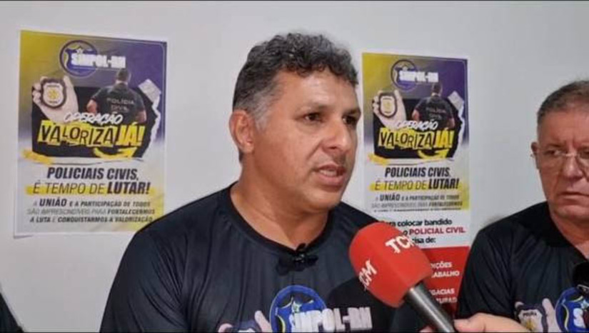 Imagem 1 -  Com o 25º pior salário do Brasil, Sinpol convoca mobilização da Polícia Civil no RN. A mobilização acontece nesta quarta-feira (7), com a paralisação das atividades em todos o estado, permanecendo em funcionamento apenas as delegacias de plantão. Os policiais reivindicam do governo do Estado a reparação de cerca de 5 anos de perdas inflacionárias em seus salários, bem como a convocação dos 400 policiais civis, entre agentes, escrivães e delegados, que concluíram o curso de formação na quinta-feira (1º). De acordo com o sindicato, os policiais do RN recebem o 25º pior salário do país, entre os 26 estados e o Distrito Federal. 