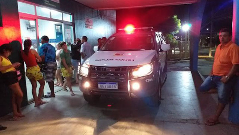 Imagem 1 - João Victor de Lima, de 17 anos, segundo a polícia, foi baleado no início da madrugada deste domingo, 25, na Rua Genésio Xavier Rebouças, numa região conhecida por Papoco, no bairro Planalto 13 maio. O caso deve ser investigado pela Divisão de Homicídios de Mossoró-RN. Veja também o caso de homicídio em Patu-RN Foto Passando na Hora Imagem 1 - João Victor de Lima, de 17 anos, segundo a polícia, foi baleado no início da madrugada deste domingo, 25, na Rua Genésio Xavier Rebouças, numa região conhecida por Papoco, no bairro Planalto 13 maio. O caso deve ser investigado pela Divisão de Homicídios de Mossoró-RN. Veja também o caso de homicídio em Patu-RN Foto Passando na Hora