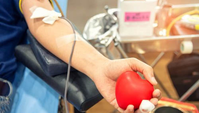 Imagem 1 -  Vereador faz apelo para que população de Mossoró realize doações de sangue. “A doação de sangue é essencial, quem estiver apto por favor compareça. É uma ação que salva vidas”. O vereador Ozaniel Mesquita fez um apelo, na sessão desta quarta-feira (28) da Câmara Municipal de Mossoró para que a população que estiver apta a doação, compareça ao hemocentro. O vereador, que é da área da saúde do município, ressaltou que os bancos de sangue estão quase vazios e que cada doação pode auxiliar até quatro pessoas. 
