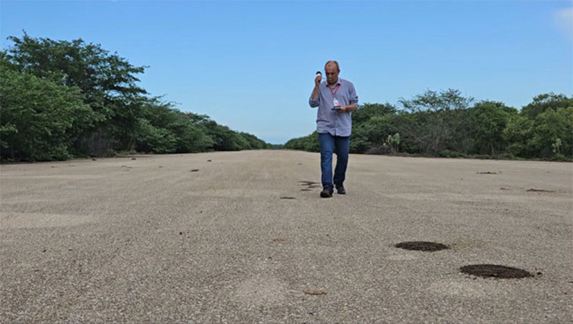 Imagem 1 -  Autoridades descobriram a presença dos dois fugitivos na região através de informações passadas por trabalhadoras rurais e está com a região cercada há três dias; O espaço aéreo também está sendo vigiado dia e noite por drones e pelo menos três helicópteros. Também existem equipes de policiais militares realizando incursões nas fazendas e mata fechada procurando pelos dois fugitivos, que chegam ao décimo oitavo dia de fuga do Presídio Federal de Mossoró.