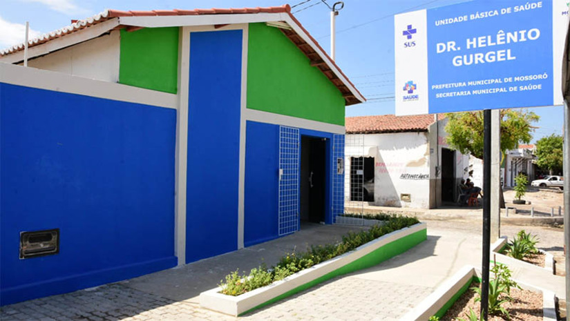 Imagem 1 -  Prefeitura de Mossoró deve disponibilizar quadro de profissionais das UBSs e UPAs. Segundo a Lei Municipal nº 91/2009, a gestão tem a obrigação de fixar um quadro informativo com nome, registro e especialidade de todos os profissionais lotados nas Unidades Básicas de Saúde (UBS) e Unidades de Pronto Atendimento (UPAs) administradas pelo Sistema de Saúde Municipal. O MPRN recomendou que a lei seja cumprida e requisitou o envio, no prazo de 15 dias úteis, de uma resposta por escrito do Município sobre a recomendação. Caso não possa ser aceita, a prefeitura deve apresentar as razões que impedem o cumprimento da referida lei.