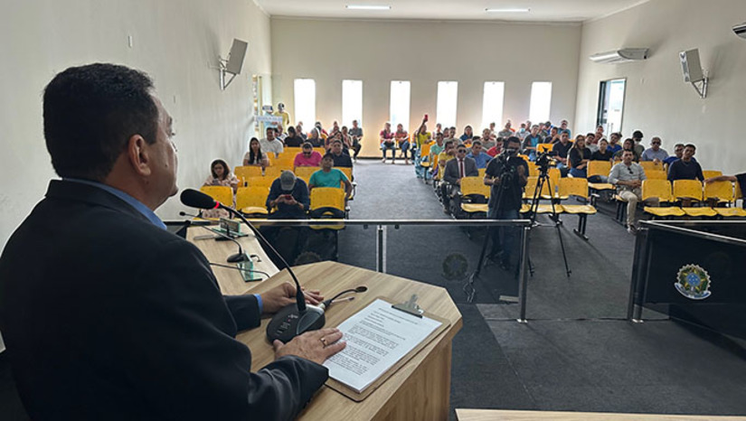 Imagem 1 - A Leitura da Mensal Anual do Poder Executivo, marca também a prestação de contas do que foi feito em 2023, com o orçamento do municípío, e o que está projetando para o ano corrente. O presidente da Câmara Municipal, vereador Thiago Freitas, destaca que os trabalhos serão abertos ás 9 horas e considera importante a presença da população da Serra do Mel a sede do Poder Legislativo Municipal para acompanhar a fala do prefeito Josivan Bibiano de Azevedo. Imagem 1 - A Leitura da Mensal Anual do Poder Executivo, marca também a prestação de contas do que foi feito em 2023, com o orçamento do municípío, e o que está projetando para o ano corrente. O presidente da Câmara Municipal, vereador Thiago Freitas, destaca que os trabalhos serão abertos ás 9 horas e considera importante a presença da população da Serra do Mel a sede do Poder Legislativo Municipal para acompanhar a fala do prefeito Josivan Bibiano de Azevedo.