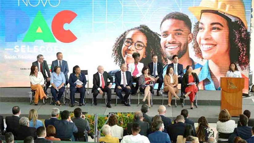 Imagem 1 - O resultado divulgado hoje abarca 16 das 27 modalidades do Novo Pac, executadas pelos ministérios da Saúde, Cultura, Esportes e Educação. Ao todo, foram contemplados 6.778 obras e equipamentos em todas as unidades da Federação, com investimento total de R$ 23 bilhões. Os recursos serão usados para construir ou revitalizar Unidades Básicas de Saúde (UBSs), maternidades, escolas em tempo integral e patrimônios históricos, entre outros equipamentos públicos. Imagem 1 - O resultado divulgado hoje abarca 16 das 27 modalidades do Novo Pac, executadas pelos ministérios da Saúde, Cultura, Esportes e Educação. Ao todo, foram contemplados 6.778 obras e equipamentos em todas as unidades da Federação, com investimento total de R$ 23 bilhões. Os recursos serão usados para construir ou revitalizar Unidades Básicas de Saúde (UBSs), maternidades, escolas em tempo integral e patrimônios históricos, entre outros equipamentos públicos.