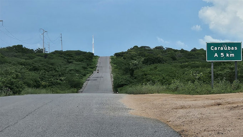 Imagem 1 - As ouitras duas rodovias, são a 118, que corta o Vale do Açu e o Seridó, na direção da Paraíba, e a 120, que parte da região de Caiçara do Norte, passa pela região Central e segue para o Estado da Paráiba. Para a Governadora, federalizando estas rodovias iria desenvolver o turismo e também proporcionar melhores condições de transporte da produção, em especial partindo do Porto Verde em Caiçaram do Norte. Imagem 1 - As ouitras duas rodovias, são a 118, que corta o Vale do Açu e o Seridó, na direção da Paraíba, e a 120, que parte da região de Caiçara do Norte, passa pela região Central e segue para o Estado da Paráiba. Para a Governadora, federalizando estas rodovias iria desenvolver o turismo e também proporcionar melhores condições de transporte da produção, em especial partindo do Porto Verde em Caiçaram do Norte.