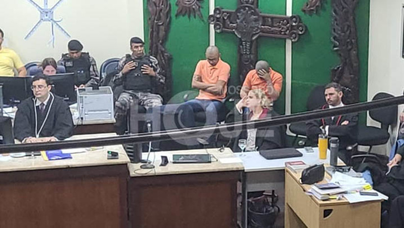 Imagem 1 - Os advogados dos três condenados pelo crime que vitimou Eliel Ferreira Cavalcante Júnior, de 25 anos, entraram com pedido de anulação do júri popular, ocorrido em Natal, no mês de dezembro de 2023. Pelo homicídio, bem como pela tentativa de homicídio contra Lucas Emanoel, os réus foram condenados a mais de 20 anos de prisão, cada. Entre outros argumentos para o pedido de anulação, os advogados alegam que houve cerceamento da defesa, bem como manifestações proibidas, como a presença de pessoas utilizando camisas com a foto da vítima e pedindo justiça. Imagem 1 - Os advogados dos três condenados pelo crime que vitimou Eliel Ferreira Cavalcante Júnior, de 25 anos, entraram com pedido de anulação do júri popular, ocorrido em Natal, no mês de dezembro de 2023. Pelo homicídio, bem como pela tentativa de homicídio contra Lucas Emanoel, os réus foram condenados a mais de 20 anos de prisão, cada. Entre outros argumentos para o pedido de anulação, os advogados alegam que houve cerceamento da defesa, bem como manifestações proibidas, como a presença de pessoas utilizando camisas com a foto da vítima e pedindo justiça.
