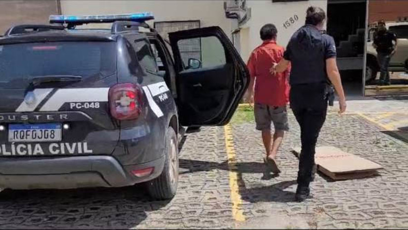Imagem 1 - Operação Átria: 111 pessoas foram presas por violência contra mulheres no RN. A operação foi realizada durante todo o mês de março, com o objetivo de combater os crimes de violência contra a mulher. Somente no Rio Grande do Norte, 4.705 diligências foram realizadas, com 111 pessoas presas, seis armas brancas e duas armas de fogo apreendidas. A ação contou com a integração das forças de segurança do estado, com pelo menos 160 policiais, agentes e servidores da Polícia Militar, Polícia Civil, Corpo de Bombeiros Militar e do Instituto Técnico-Científico de Perícia participando das atividades. Imagem 1 - Operação Átria: 111 pessoas foram presas por violência contra mulheres no RN. A operação foi realizada durante todo o mês de março, com o objetivo de combater os crimes de violência contra a mulher. Somente no Rio Grande do Norte, 4.705 diligências foram realizadas, com 111 pessoas presas, seis armas brancas e duas armas de fogo apreendidas. A ação contou com a integração das forças de segurança do estado, com pelo menos 160 policiais, agentes e servidores da Polícia Militar, Polícia Civil, Corpo de Bombeiros Militar e do Instituto Técnico-Científico de Perícia participando das atividades.