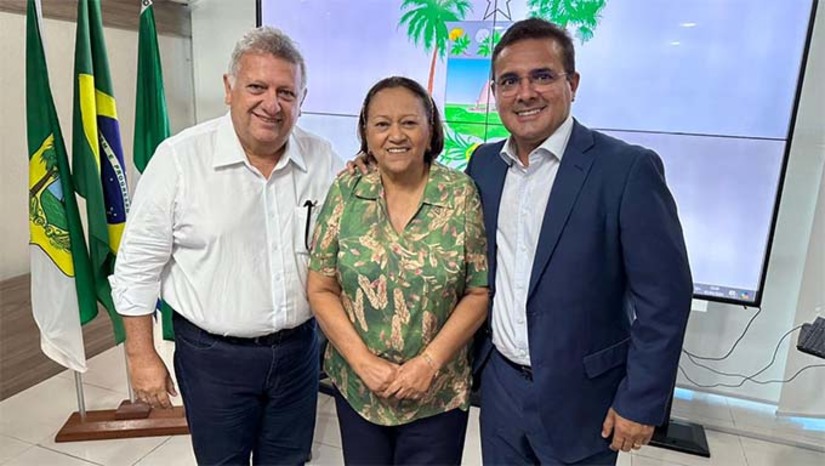 Imagem 1 - "A chegada da agência da Caixa em Patu é fruto de um esforço conjunto e contínuo. Desde o início de nosso primeiro mandato, trabalhamos incansavelmente para tornar esse projeto uma realidade. Hoje, com o apoio decisivo da governadora Fátima Bezerra, vemos esse objetivo concretizado", destacou o prefeito. A nova agência da Caixa em Patu não apenas atenderá as demandas locais, mas também servirá como um importante centro de serviços para toda a região do Médio Oeste e representa um marco significativo para o desenvolvimento econômico e social da região. Imagem 1 - "A chegada da agência da Caixa em Patu é fruto de um esforço conjunto e contínuo. Desde o início de nosso primeiro mandato, trabalhamos incansavelmente para tornar esse projeto uma realidade. Hoje, com o apoio decisivo da governadora Fátima Bezerra, vemos esse objetivo concretizado", destacou o prefeito. A nova agência da Caixa em Patu não apenas atenderá as demandas locais, mas também servirá como um importante centro de serviços para toda a região do Médio Oeste e representa um marco significativo para o desenvolvimento econômico e social da região.