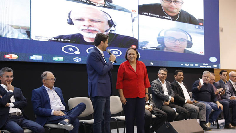 Imagem 1 - Internet de alta velocidade para universidades e Institutos Federais do RN. A governadora Fátima Bezerra e o ministro Juscelino Filho, das Comunicações, entregaram nesta segunda-feira (08) a 1ª fase de um total de três etapas da Infovia Potiguar, uma iniciativa para democratizar o acesso da população à internet banda larga de qualidade. A rede de infraestrutura óptica de alta qualidade desta etapa tem 406 quilômetros, conectando 248 pontos, entre eles os campi das principais instituições de ensino superior do Estado, como a Universidade Federal (UFRN), Instituto Federal (IFRN), Universidade Estadual do Rio Grande do Norte (UERN) e Universidade Federal Rural do Semi-Árido (UFERSA). Imagem 1 - Internet de alta velocidade para universidades e Institutos Federais do RN. A governadora Fátima Bezerra e o ministro Juscelino Filho, das Comunicações, entregaram nesta segunda-feira (08) a 1ª fase de um total de três etapas da Infovia Potiguar, uma iniciativa para democratizar o acesso da população à internet banda larga de qualidade. A rede de infraestrutura óptica de alta qualidade desta etapa tem 406 quilômetros, conectando 248 pontos, entre eles os campi das principais instituições de ensino superior do Estado, como a Universidade Federal (UFRN), Instituto Federal (IFRN), Universidade Estadual do Rio Grande do Norte (UERN) e Universidade Federal Rural do Semi-Árido (UFERSA).