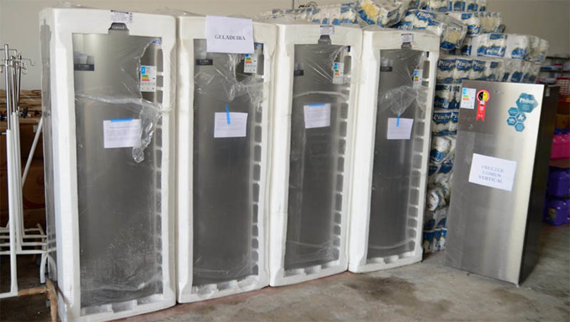 Imagem 1 - Mossoró recebe quase 800 equipamentos que serão destinados à saúde do município. O investimento representa mais um avanço na modernização e fortalecimento da rede pública de saúde municipal que ofertará mais qualidade nos atendimentos e serviços prestados à população. Ao todo, nesta etapa, a Secretaria Municipal de Saúde (SMS) recebeu 783 novos itens que vão contemplar a Atenção Básica e Especializada em Saúde de Mossoró. São equipamentos para Unidades Básicas de Saúde, Unidades de Pronto Atendimento, PAM do Bom Jardim, entre outros locais. Imagem 1 - Mossoró recebe quase 800 equipamentos que serão destinados à saúde do município. O investimento representa mais um avanço na modernização e fortalecimento da rede pública de saúde municipal que ofertará mais qualidade nos atendimentos e serviços prestados à população. Ao todo, nesta etapa, a Secretaria Municipal de Saúde (SMS) recebeu 783 novos itens que vão contemplar a Atenção Básica e Especializada em Saúde de Mossoró. São equipamentos para Unidades Básicas de Saúde, Unidades de Pronto Atendimento, PAM do Bom Jardim, entre outros locais.
