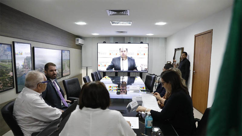 Imagem 1 - RN vai receber projeto piloto de energia fotovoltaica para os órgãos públicos do BNB. O projeto será voltado para o abastecimento de escolas e instalações de segurança, entre outros órgãos públicos. O Rio Grande do Norte foi o primeiro Estado a procurar o Banco do Nordeste do Brasil (BNB) para a realização de Parcerias Público-Privadas (PPPs) e concessões, resultado de uma correspondência entre a governadora Fátima Bezerra e o presidente do BNB, Paulo Câmara. Imagem 1 - RN vai receber projeto piloto de energia fotovoltaica para os órgãos públicos do BNB. O projeto será voltado para o abastecimento de escolas e instalações de segurança, entre outros órgãos públicos. O Rio Grande do Norte foi o primeiro Estado a procurar o Banco do Nordeste do Brasil (BNB) para a realização de Parcerias Público-Privadas (PPPs) e concessões, resultado de uma correspondência entre a governadora Fátima Bezerra e o presidente do BNB, Paulo Câmara.