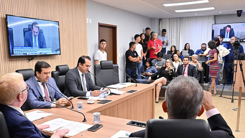 Imagem 1 - “Esse projeto tem como objetivo principal destacar a importância do combate ao trabalho escravo. Para termos uma ideia, em 2022, o Ministério Público do Trabalho do RN testemunhou o resgate de 32 trabalhadores, representando um aumento em comparação aos anos anteriores”, registrou o propositor Ubaldo Fernandes, do PSDB. Foto: Eduardo Maia Imagem 1 - “Esse projeto tem como objetivo principal destacar a importância do combate ao trabalho escravo. Para termos uma ideia, em 2022, o Ministério Público do Trabalho do RN testemunhou o resgate de 32 trabalhadores, representando um aumento em comparação aos anos anteriores”, registrou o propositor Ubaldo Fernandes, do PSDB. Foto: Eduardo Maia