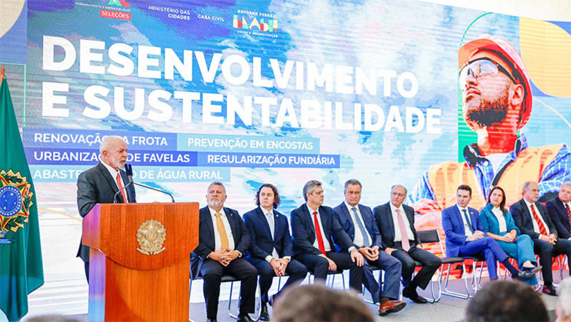 Imagem 1 -  Moradias periféricas no Abolição IV serão regularizadas por meio do PAC Seleções. A etapa do programa foi lançada nesta quarta-feira (08), em Brasília, pelo Governo Federal. O Rio Grande do Norte foi contemplado com dois projetos. Além da regularização fundiária de imóveis em Mossoró, também será realizada a urbanização integrada no bairro de Felipe Camarão, em Natal. Além destas, que são projetos do Governo do Estado, outras cinco propostas, enviadas pelos municípios de Assú, Ceará-Mirim, Macaíba, Mossoró e Natal,, foram escolhidas pelo PAC Seleções no RN.