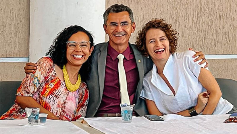 Imagem 1 - Isolda, Francisco do PT e Divaneide, realizam Seminário sobre energias renováveis nesta sexta (24). O evento terá início às 8h, no auditório da Federação dos Trabalhadores Rurais Agricultores e Agricultoras Familiares do Estado do Rio Grande do Norte (FETARN). O seminário também conta com a articulação dos movimentos sociais do campo, dos povos tradicionais e da pauta ambiental e tem por objetivo promover um debate amplo sobre o impacto das energias renováveis nas comunidades a partir de uma perspectiva da transição energética justa. Imagem 1 - Isolda, Francisco do PT e Divaneide, realizam Seminário sobre energias renováveis nesta sexta (24). O evento terá início às 8h, no auditório da Federação dos Trabalhadores Rurais Agricultores e Agricultoras Familiares do Estado do Rio Grande do Norte (FETARN). O seminário também conta com a articulação dos movimentos sociais do campo, dos povos tradicionais e da pauta ambiental e tem por objetivo promover um debate amplo sobre o impacto das energias renováveis nas comunidades a partir de uma perspectiva da transição energética justa.